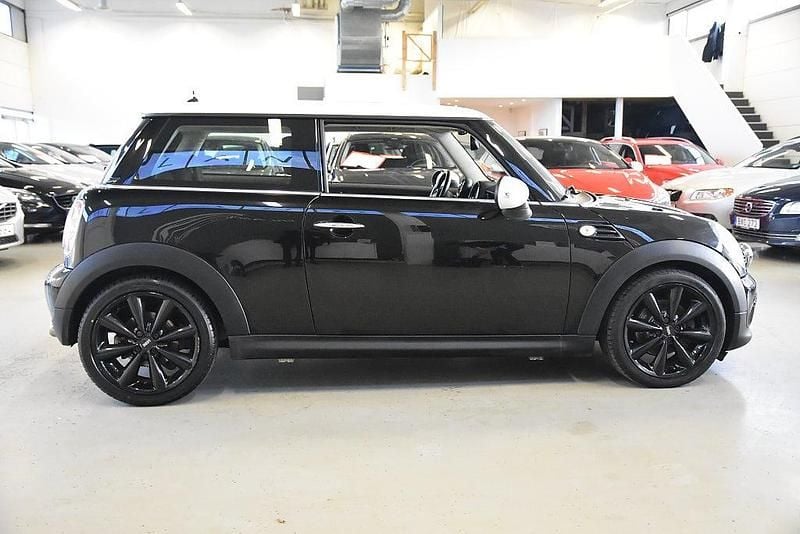 Begagnad Mini Cooper D 112 HK (82 kW) 2012 Svart Halvkombi