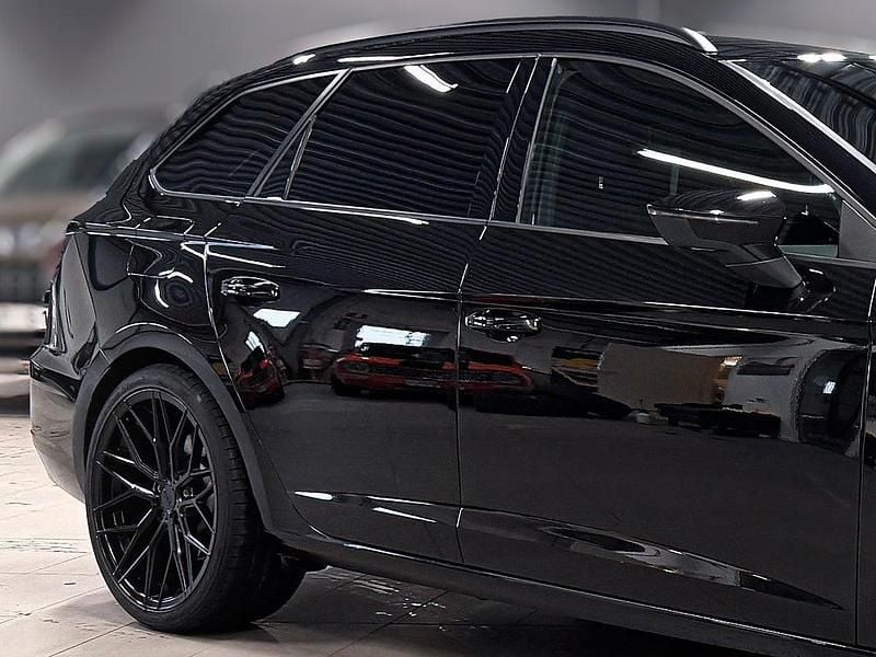 Begagnad Seat Leon ST 4Drive 301 HK (221 kW) 2018 Svart Kombi