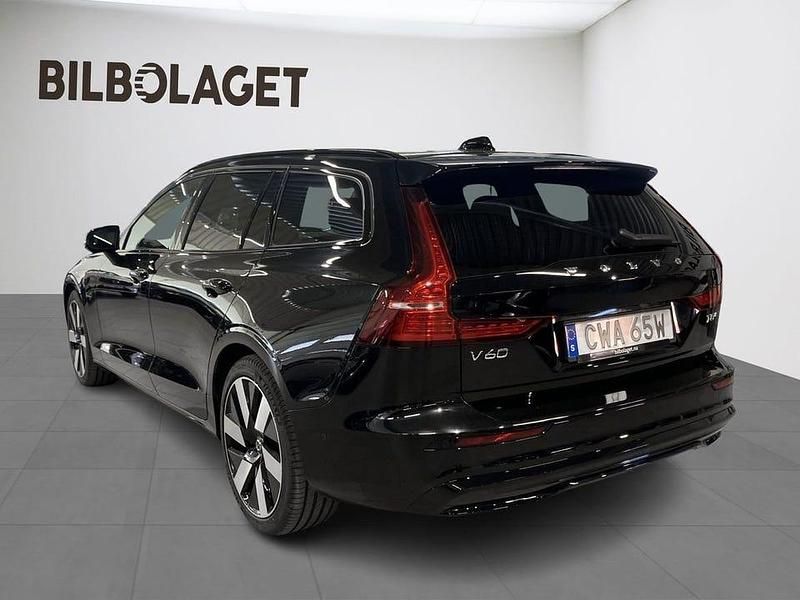 Begagnad Volvo V60 Ultra 462 HK (339 kW) 2025 Svart Kombi