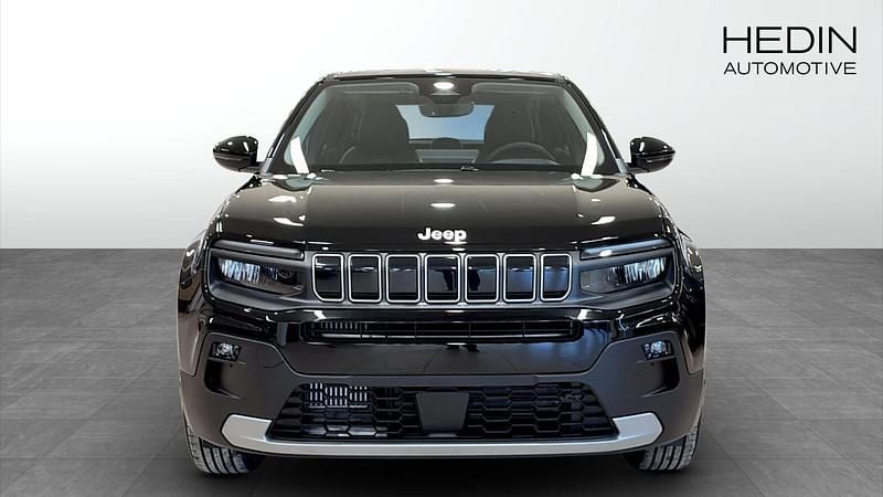 Svart Ny 2025 Jeep Avenger Altitude SUV | 368 800 kr - Bild 1/4