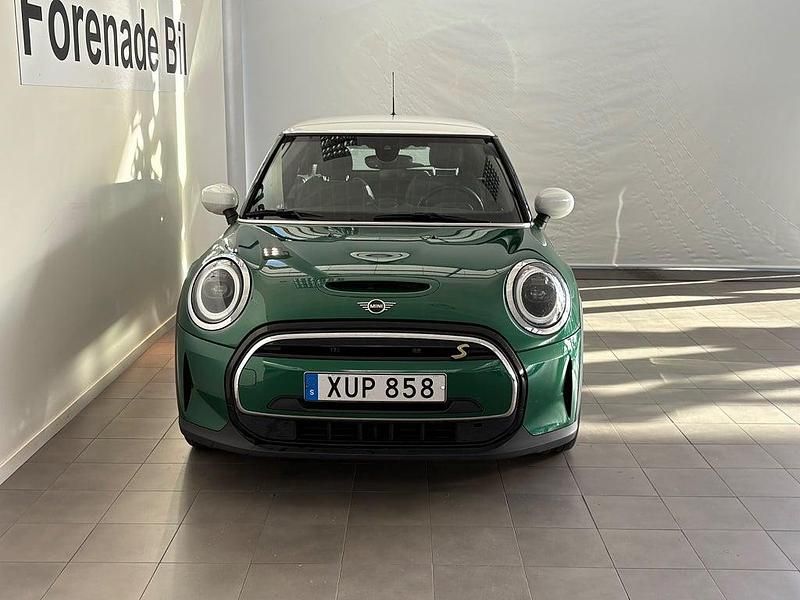 Begagnad Mini Cooper SE 135 kW (184 HK) 2022 Grön Halvkombi