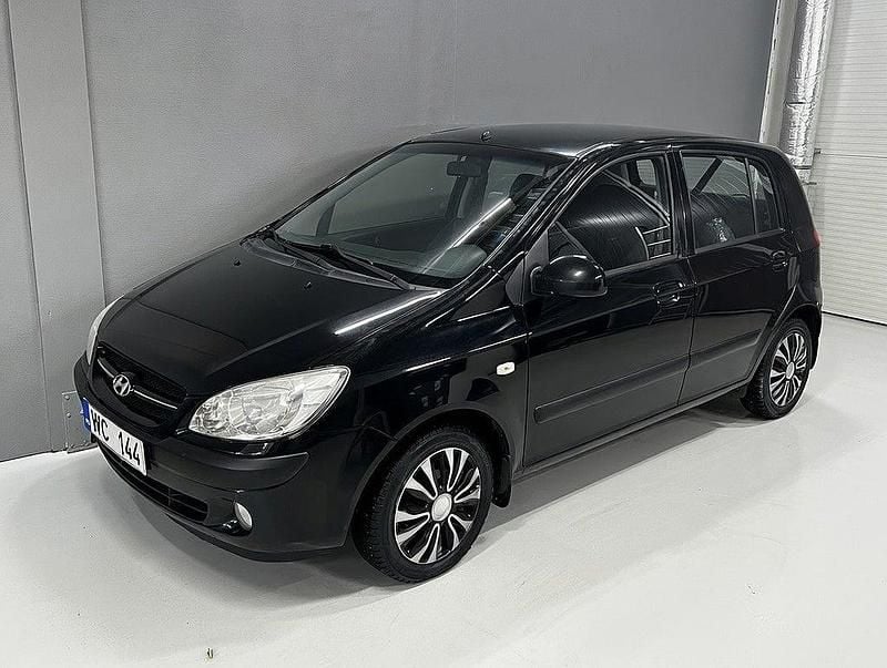 Svart Begagnad 2006 Hyundai Getz Halvkombi | 19 900 kr (Marknadspris) - Bild 1/4