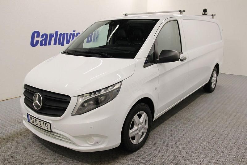 Vit Begagnad 2023 Mercedes Vito Minibuss | 429 000 kr (Lite dyr) - Bild 1/4