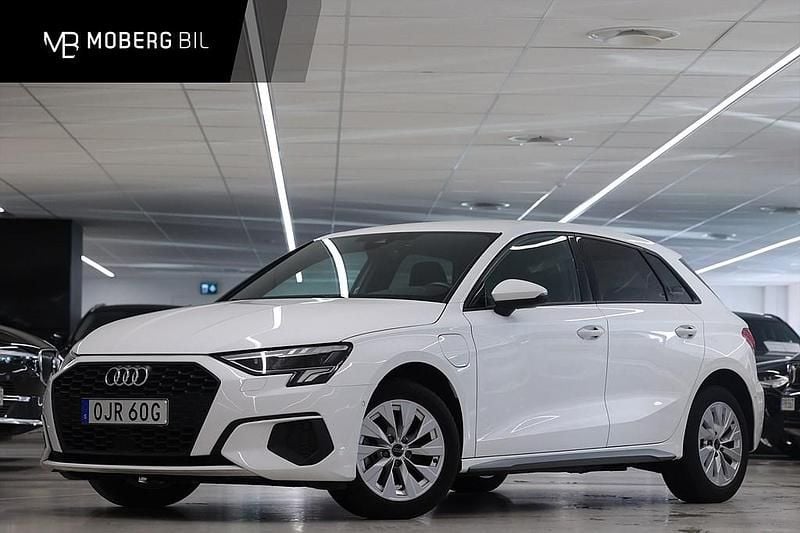 Begagnad Audi A3 Sportback e-tron Proline 204 HK (150 kW) 2023 Vit Halvkombi