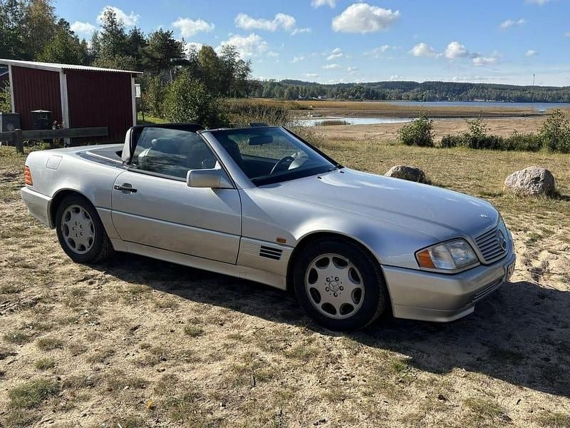 Begagnad Mercedes SL300 231 HK (169 kW) 1992 Cab