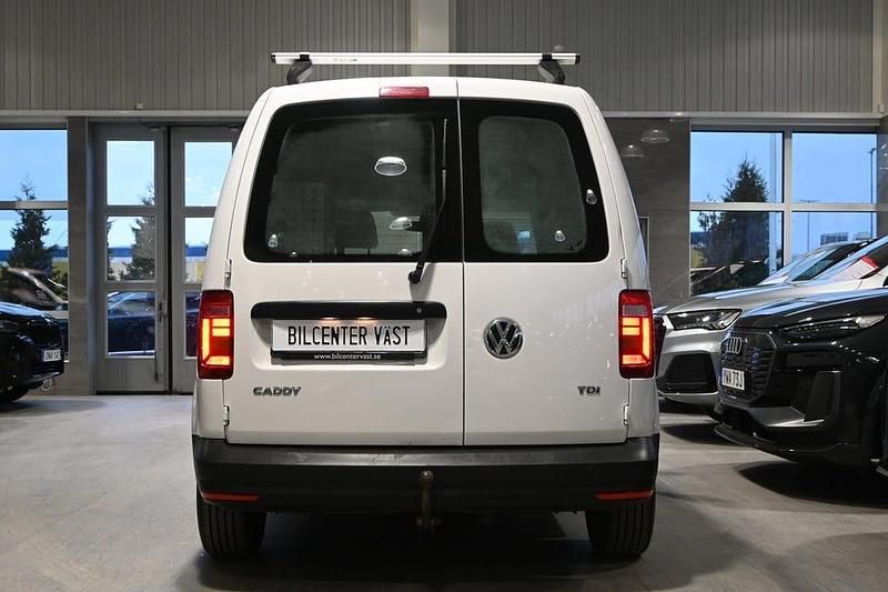Begagnad VW Caddy 75 HK (55 kW) 2017 Vit Minibuss