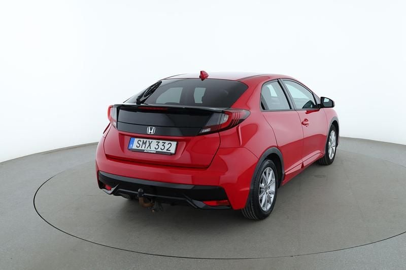 Begagnad Honda Civic Comfort 100 HK (73 kW) 2015 Röd Halvkombi