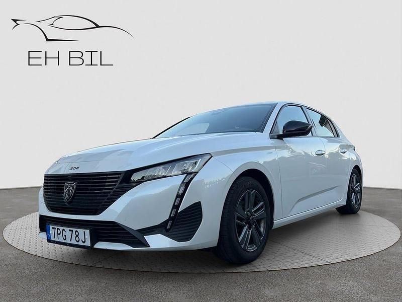 Vit Begagnad 2022 Peugeot 308 Halvkombi | 189 900 kr (Marknadspris) - Bild 1/4