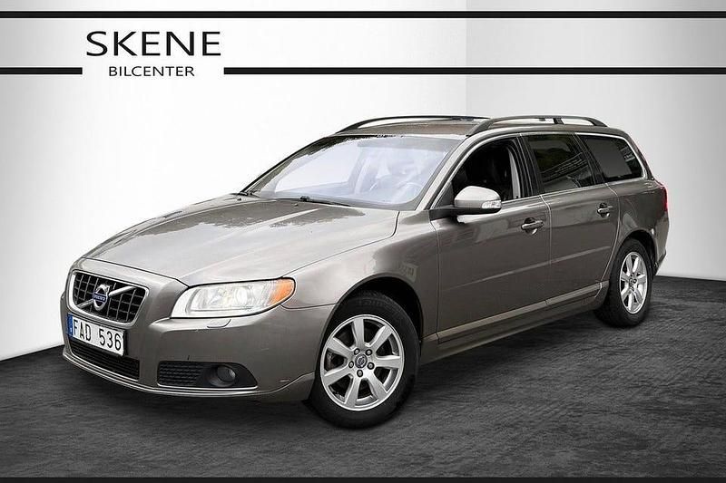 Grå Begagnad 2011 Volvo V70 Momentum Kombi | 49 500 kr (Superpris) - Bild 1/4