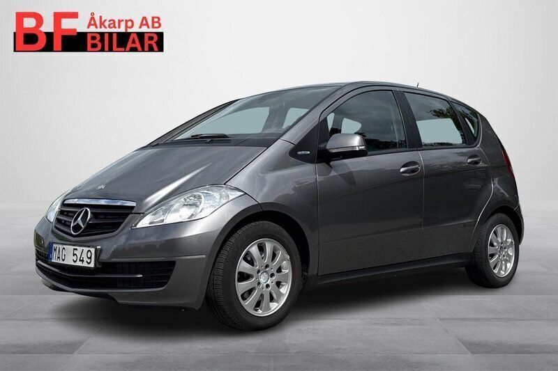 Silver Begagnad 2011 Mercedes A160 Classic Halvkombi | 69 500 kr - Bild 1/4