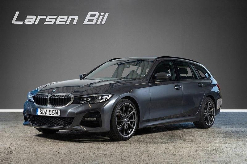 Grå Begagnad 2020 BMW 320 M Sport Kombi | 359 900 kr (Dyr) - Bild 1/4