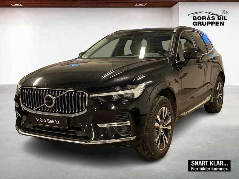 Svart Begagnad 2023 Volvo XC60 Core SUV | 389 000 kr - Bild 1/3