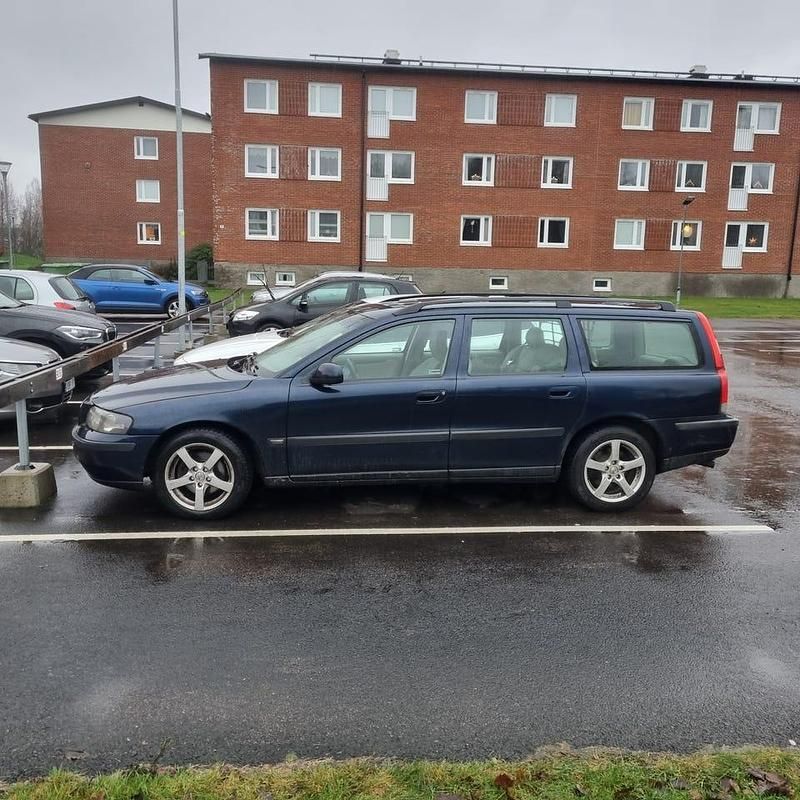 Begagnad 2002 Volvo V70 Kombi | 13 000 kr - Bild 1/3
