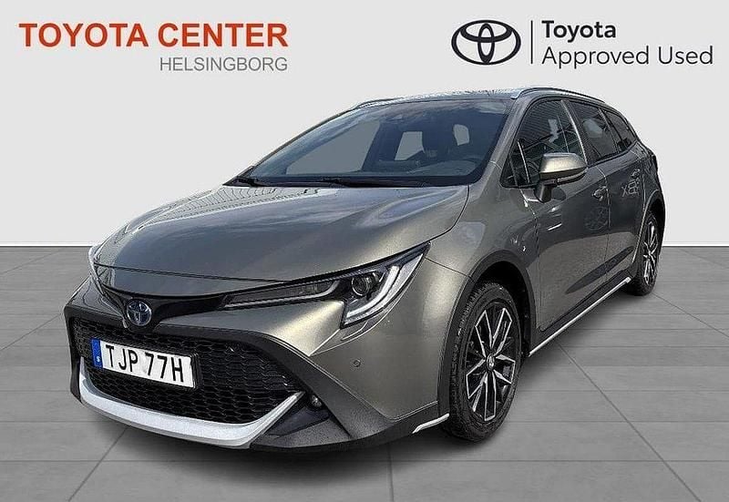 Grön Begagnad 2022 Toyota Corolla SUV | 269 900 kr (Lite dyr) - Bild 1/4