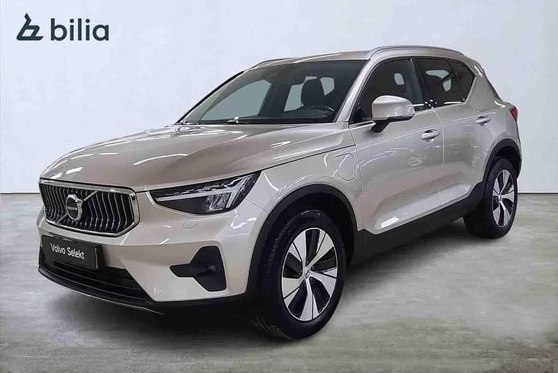 Begagnad Volvo XC40 2023 Grå SUV