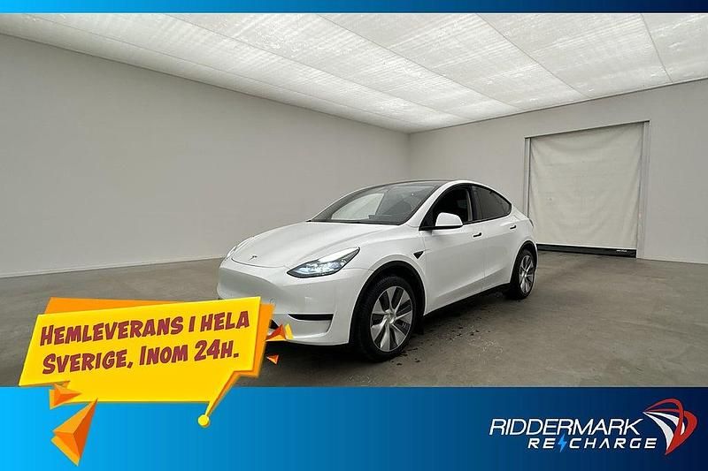 Vit Begagnad 2023 Tesla Model Y Standard Range SUV | 329 800 kr (Marknadspris) - Bild 1/3