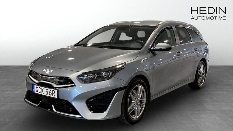 Grå (grey) Begagnad 2022 Kia Ceed Sportswagon Advance Kombi | 259 900 kr (Marknadspris) - Bild 1/4
