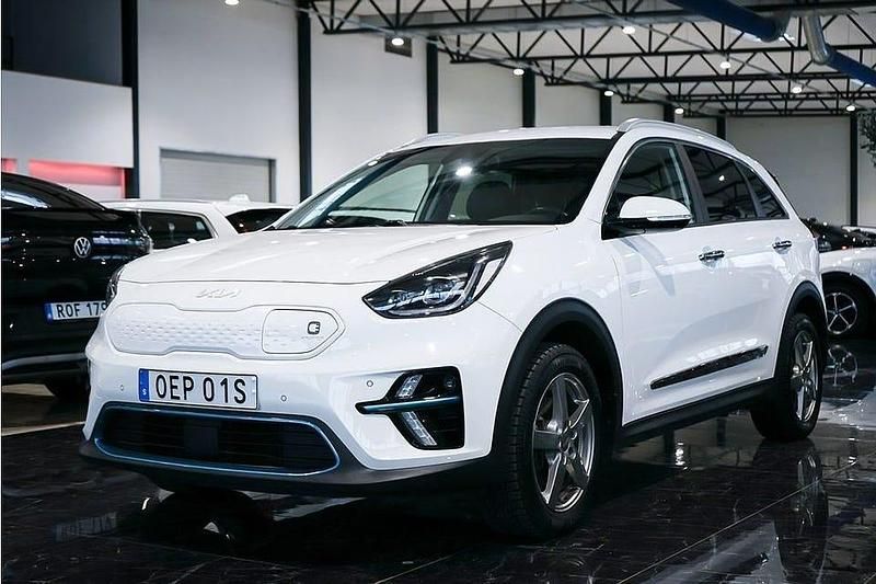 Vit Begagnad 2021 Kia e-Niro Advance SUV | 224 500 kr (Superpris) - Bild 1/4
