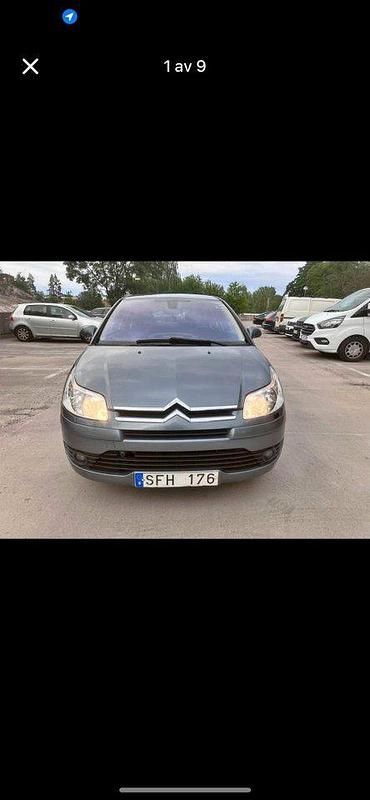 Grå Begagnad 2007 Citroën C4 Halvkombi | 37 000 kr (Marknadspris) - Bild 1/4