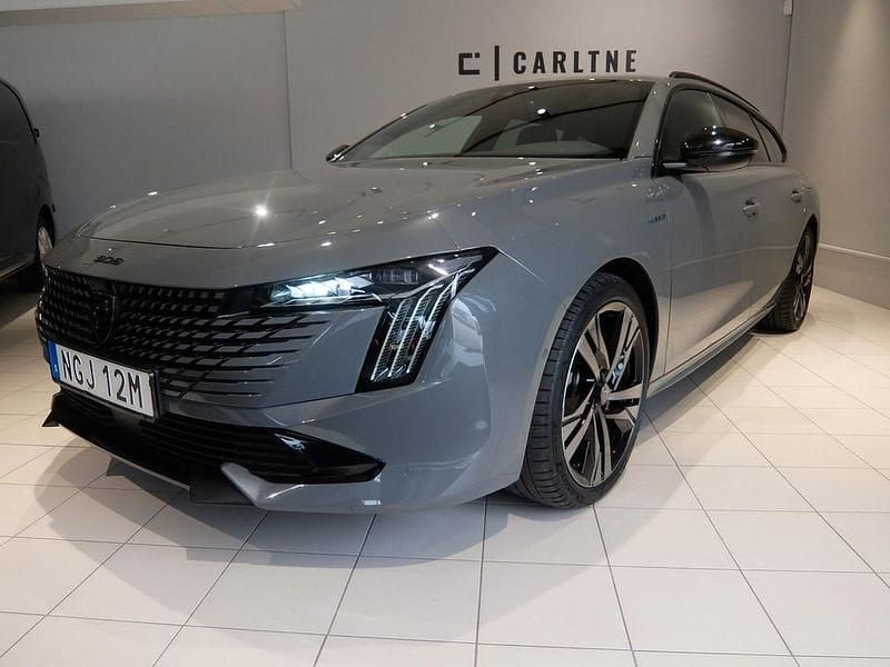 Grå selenium metallic Begagnad 2023 Peugeot 508 SW Premium Kombi | 389 000 kr - Bild 1/4