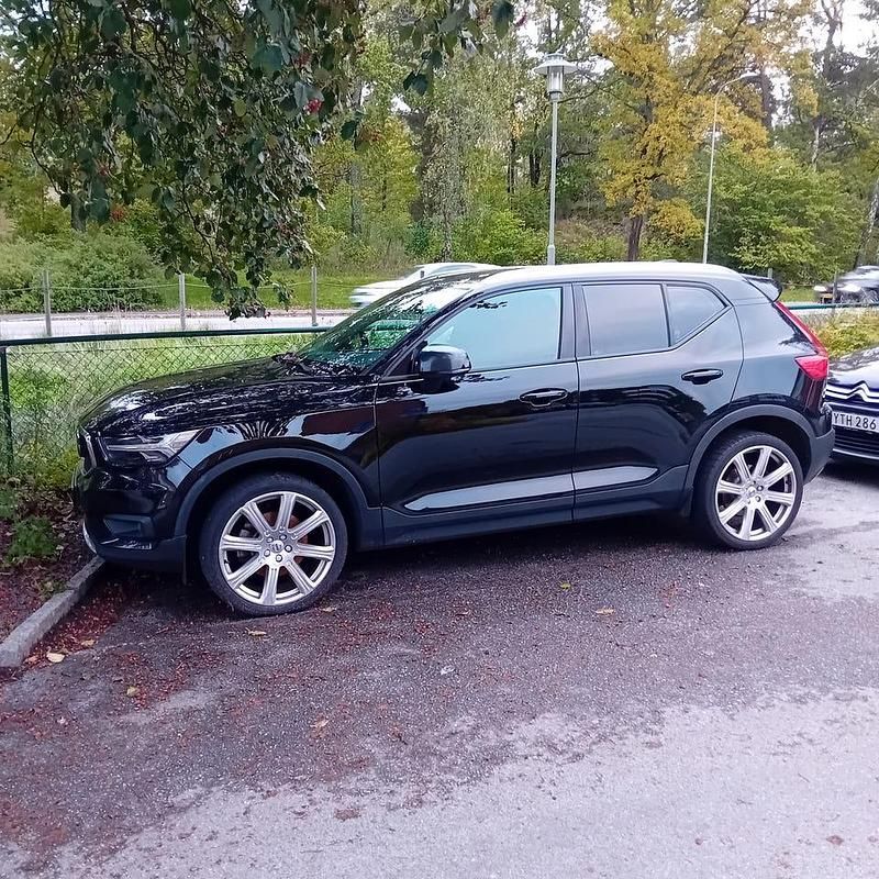 Begagnad 2021 Volvo XC40 SUV | 210 000 kr (Bra pris) - Bild 1/1