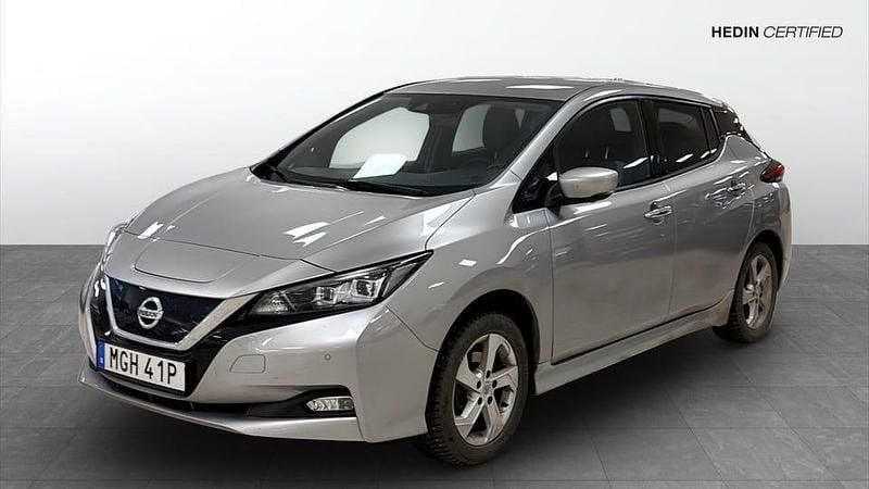 Silver Begagnad 2021 Nissan Leaf Tekna Halvkombi | 209 900 kr (Marknadspris) - Bild 1/4