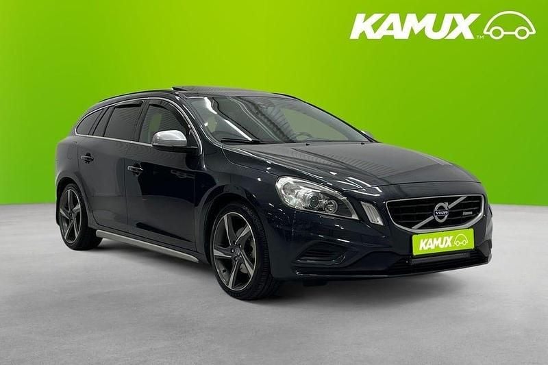 Silver/grå Begagnad 2012 Volvo V60 R-Design Kombi | 118 800 kr (Marknadspris) - Bild 1/4