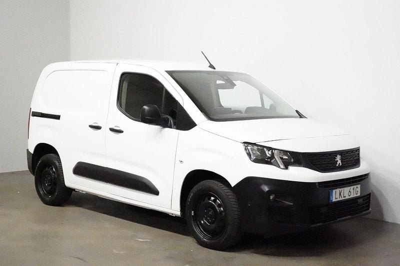 Vit Begagnad 2019 Peugeot Partner Minibuss | 159 900 kr (Bra pris) - Bild 1/4
