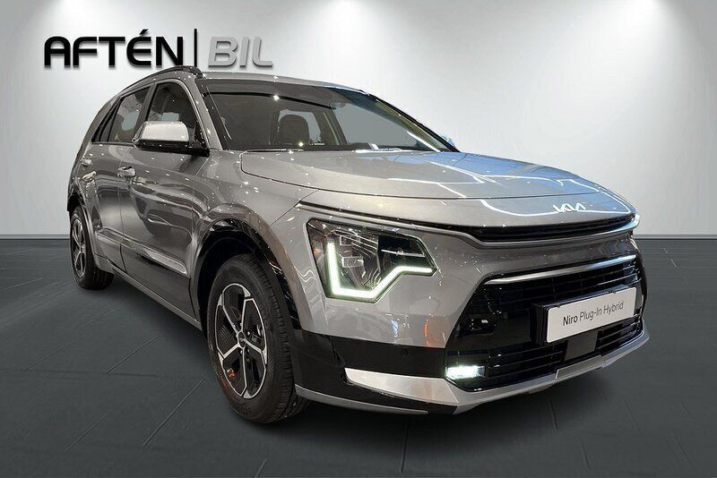 Begagnad Kia Niro MY23 189 HK (139 kW) 2022 Grå SUV