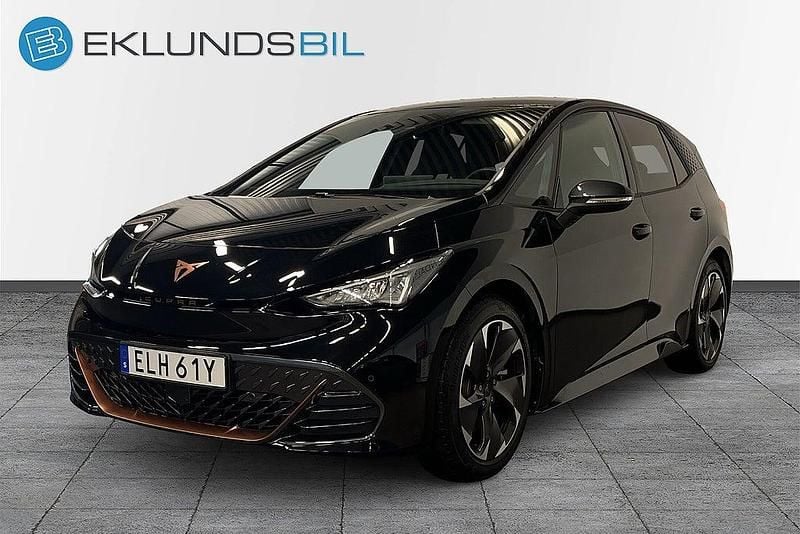 Svart Begagnad 2024 Cupra Born e-Boost Halvkombi | 329 900 kr (Marknadspris) - Bild 1/4