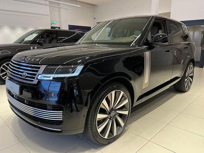 Svart Ny 2025 Land Rover Range Rover SUV | 2 646 900 kr - Bild 1/4
