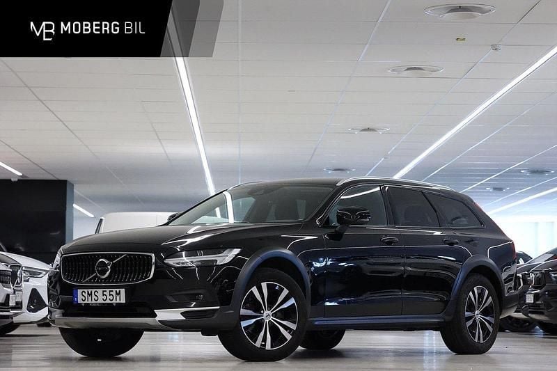 Svart Begagnad 2020 Volvo V90 CC Momentum Kombi | 364 900 kr (Marknadspris) - Bild 1/3