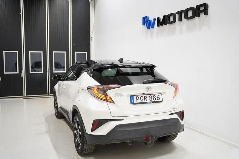 Begagnad Toyota C-HR Style 116 HK (85 kW) 2017 Vit SUV