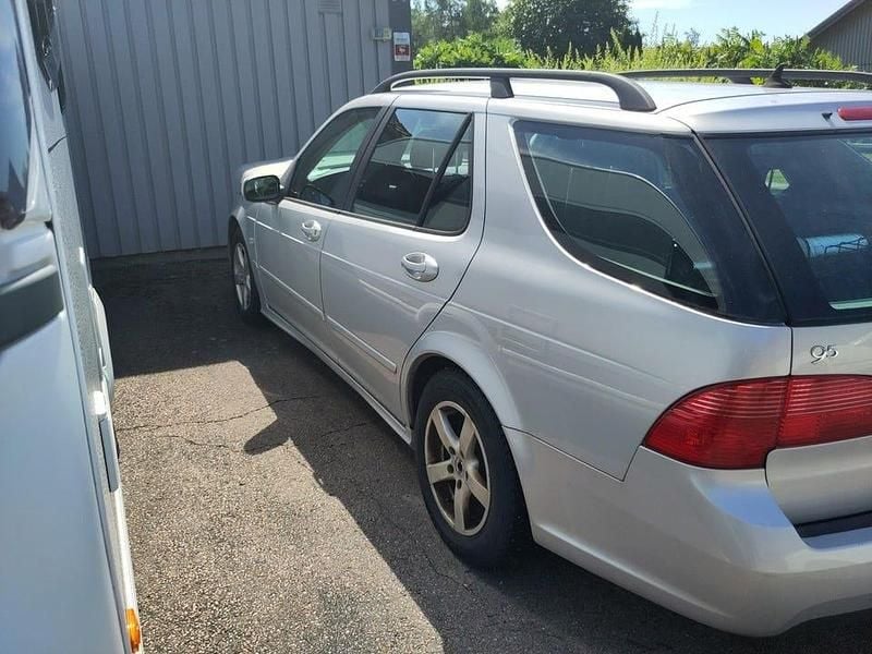 Begagnad Saab 9-5 Linear 150 HK (110 kW) 2006 Silver/grå metallic Kombi