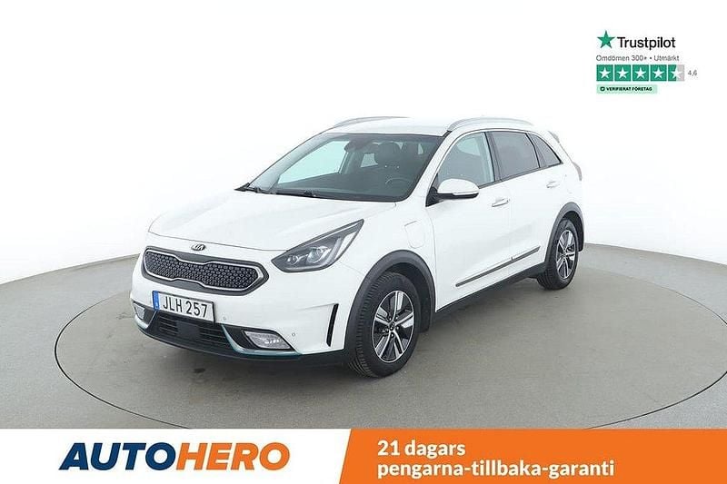 Vit Begagnad 2018 Kia Niro Advance SUV | 157 000 kr (Marknadspris) - Bild 1/4
