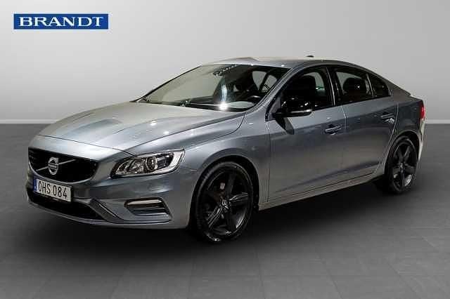 Grå Begagnad 2017 Volvo S60 Sedan | 169 000 kr (Marknadspris) - Bild 1/4