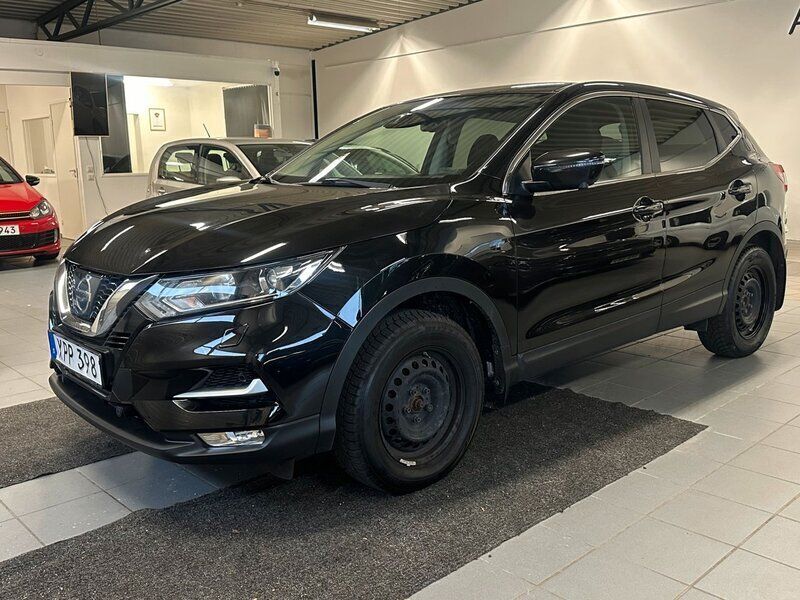 Svart Begagnad 2018 Nissan Qashqai SUV | 149 800 kr (Marknadspris) - Bild 1/4