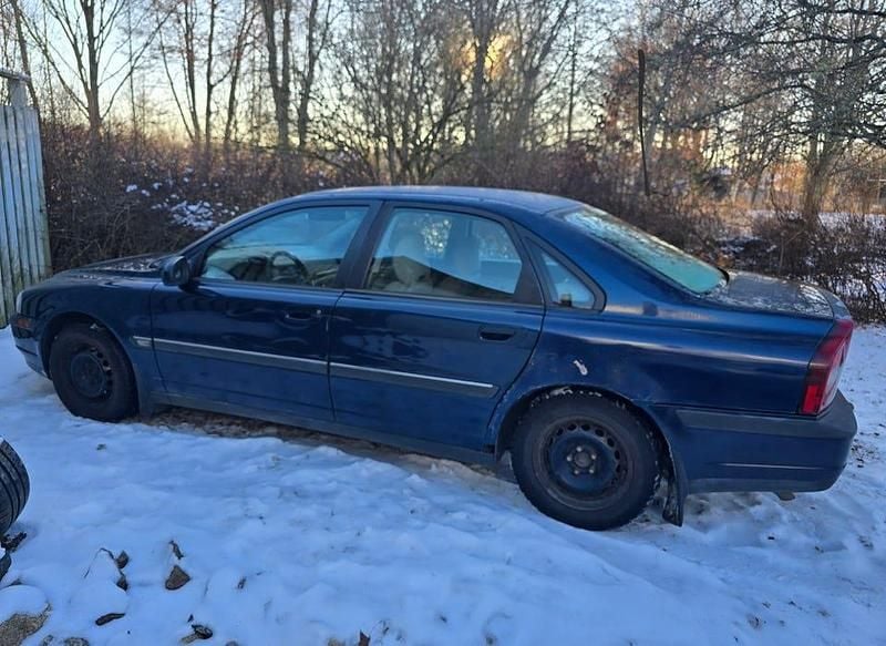Begagnad 2000 Volvo S80 Sedan | 13 000 kr (Superpris) - Bild 1/4