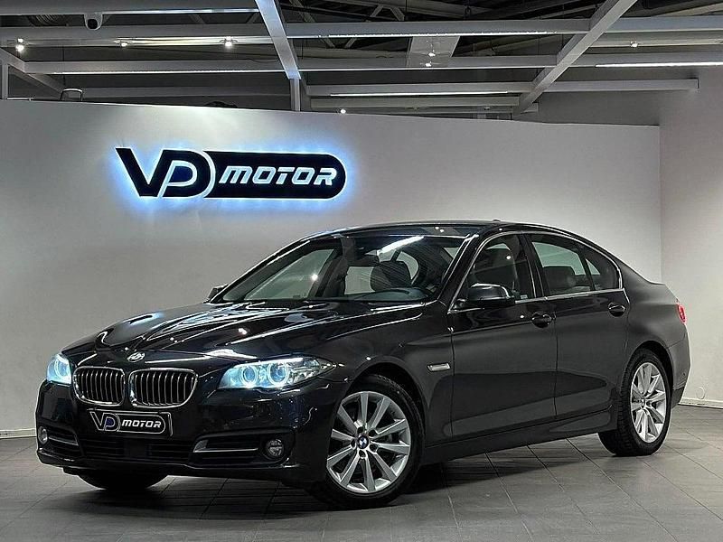 Begagnad BMW 520 Sport Line 190 HK (139 kW) 2016 Grå Sedan