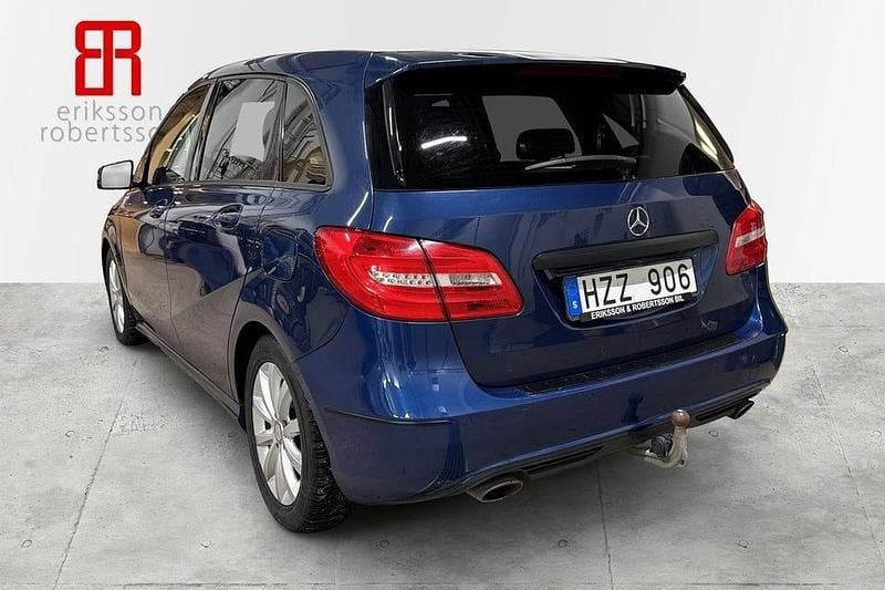Begagnad Mercedes B200 136 HK (100 kW) 2013 Blå Minibuss