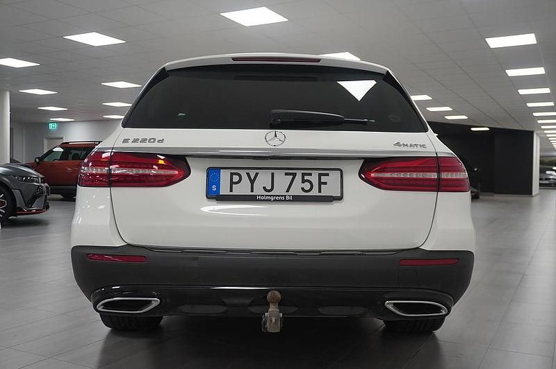 Begagnad Mercedes E220 All-Terrain 200 HK (147 kW) 2022 Vit Kombi