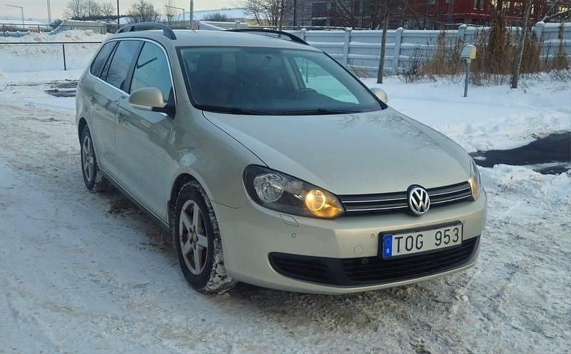 Begagnad 2011 VW Golf Kombi | 59 000 kr (Marknadspris) - Bild 1/4