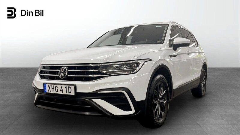 Vit Begagnad 2022 VW Tiguan Allspace Life SUV | 374 900 kr (Marknadspris) - Bild 1/4