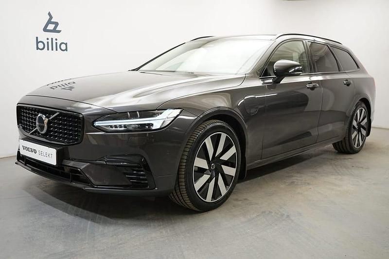 Grå Begagnad 2025 Volvo V90 Plus Kombi | 479 900 kr - Bild 1/3
