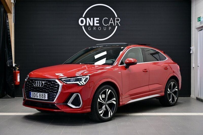 Röd Begagnad 2022 Audi Q3 Sportback S-Line SUV | 449 800 kr (Dyr) - Bild 1/4