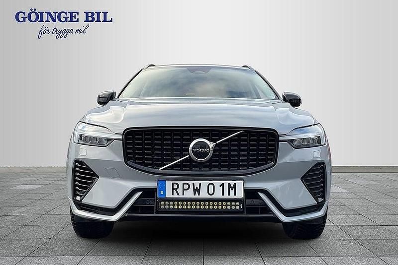Begagnad Volvo XC60 Plus 355 HK (261 kW) 2023 Grå SUV