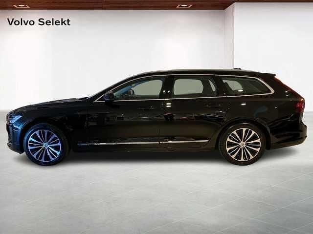 Begagnad Volvo V90 252 HK (185 kW) 2023 Svart Kombi