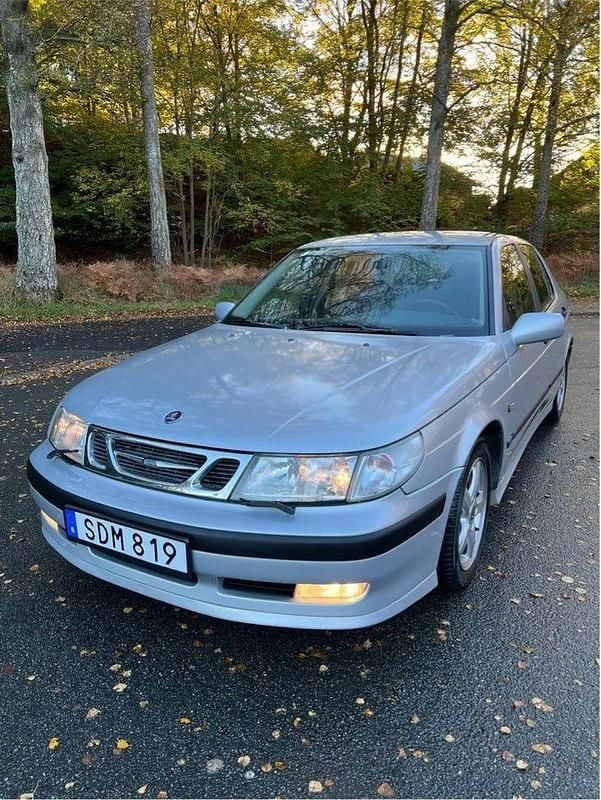 Begagnad 2001 Saab 9-5 Aero Sedan | 39 000 kr (Lite dyr) - Bild 1/4