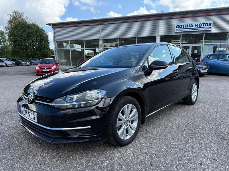 Svart Begagnad 2019 VW Golf VII Halvkombi | 204 900 kr (Dyr) - Bild 1/4