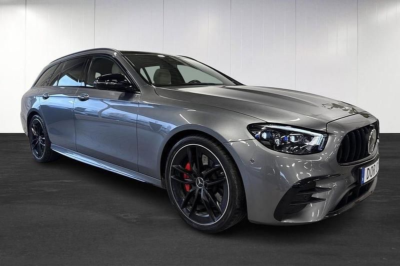 Begagnad Mercedes E53 AMG AMG 592 HK (435 kW) 2023 Grå